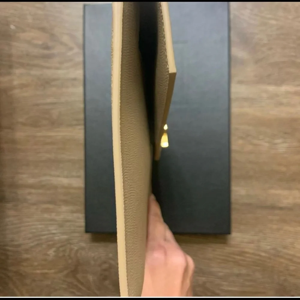 YSL Saint Laurent uptown pouch in beige - Picture 4 of 4